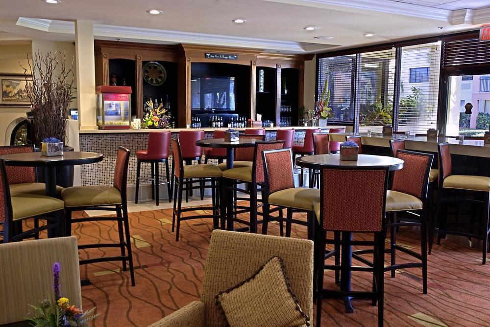 Courtyard By Marriott Orlando Lake Buena Vista At Vista Centre Bagian luar foto