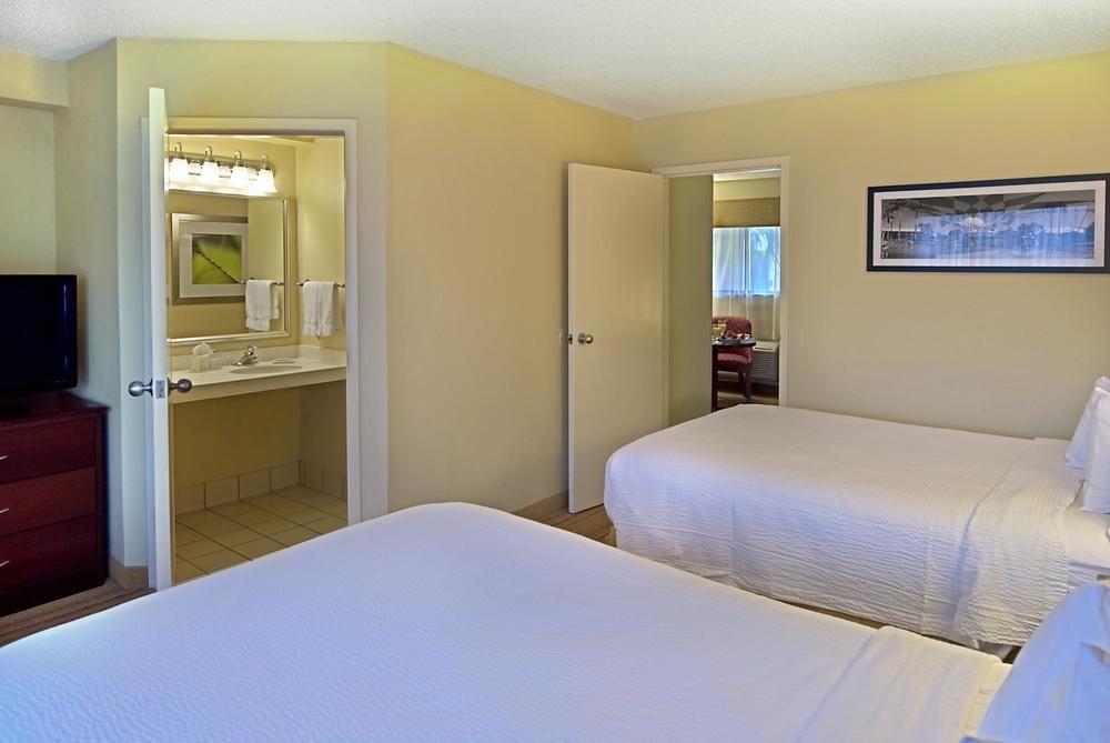 Courtyard By Marriott Orlando Lake Buena Vista At Vista Centre Bagian luar foto