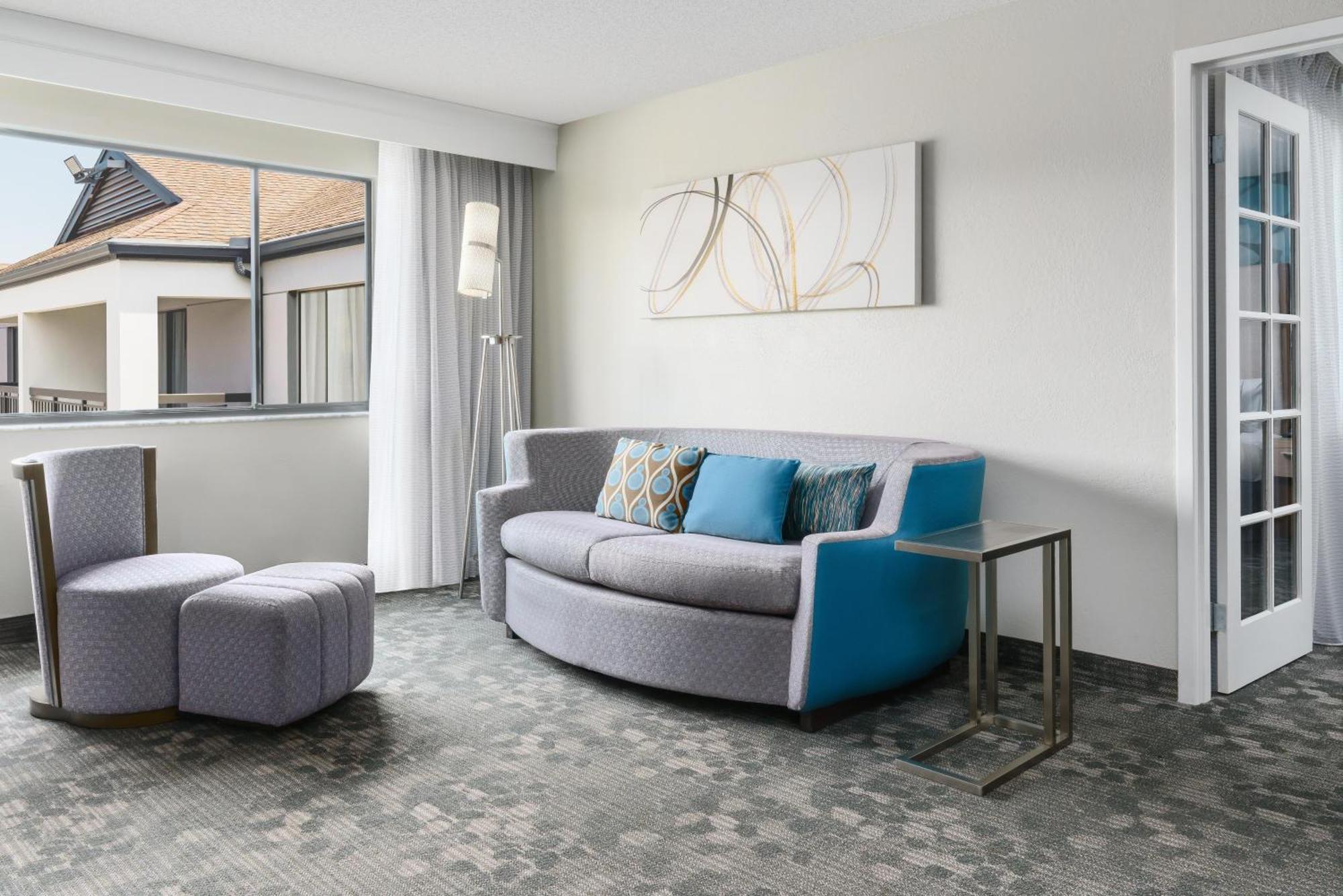 Courtyard By Marriott Orlando Lake Buena Vista At Vista Centre Bagian luar foto