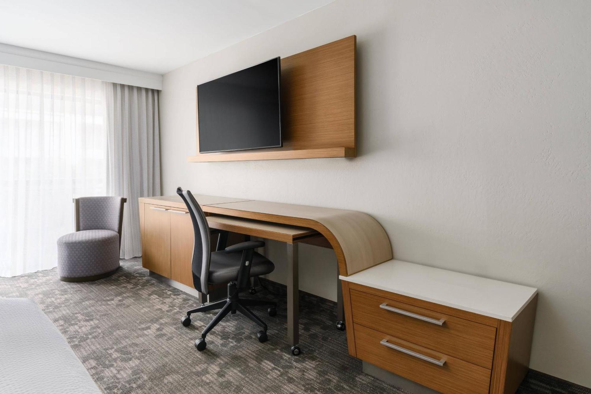 Courtyard By Marriott Orlando Lake Buena Vista At Vista Centre Bagian luar foto