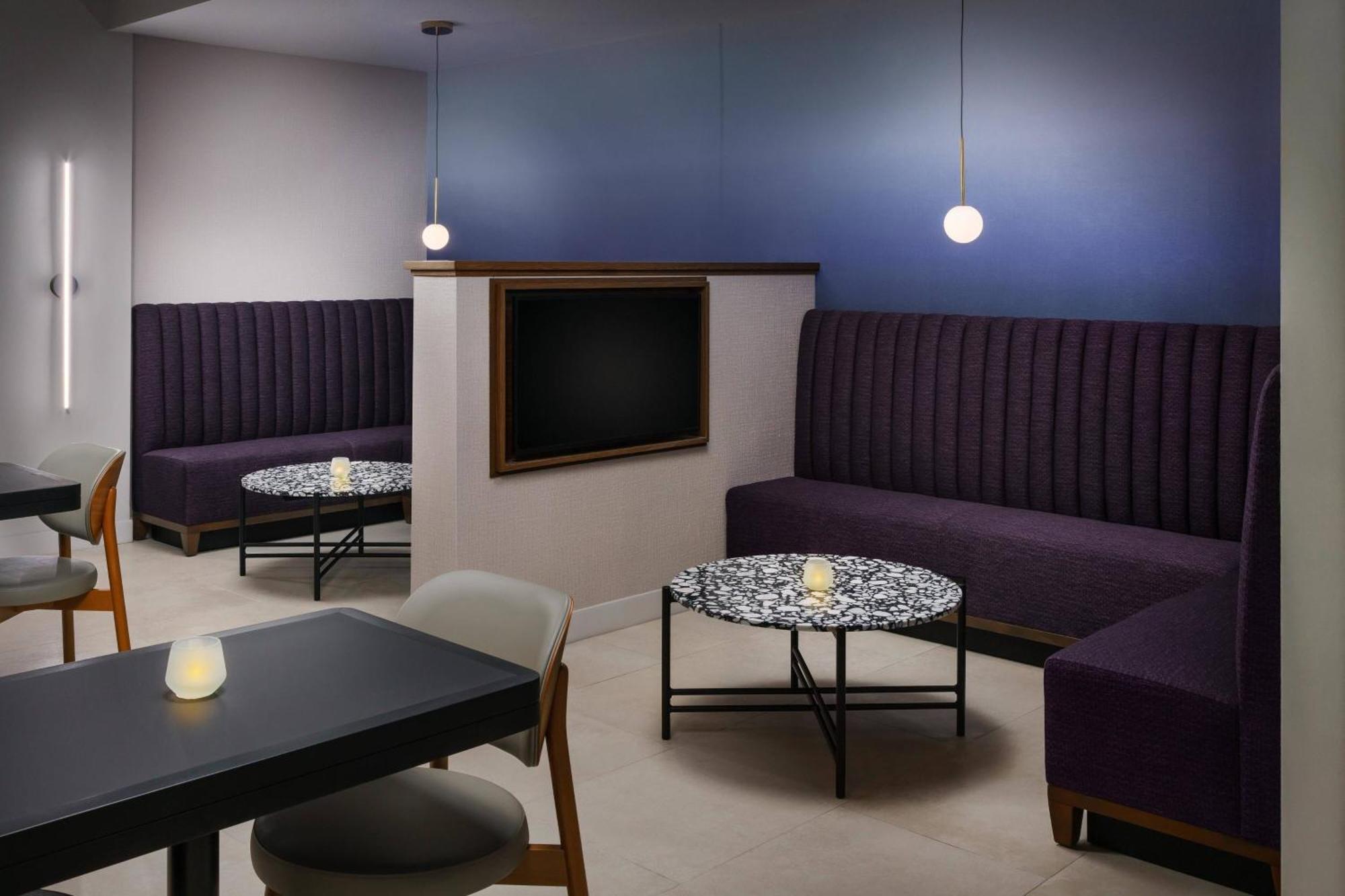 Courtyard By Marriott Orlando Lake Buena Vista At Vista Centre Bagian luar foto
